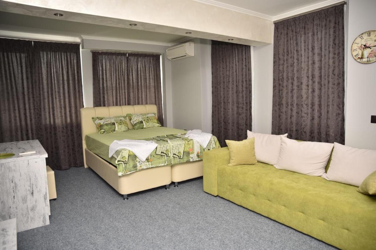 Studios Amigo Veliko Tărnovo Esterno foto